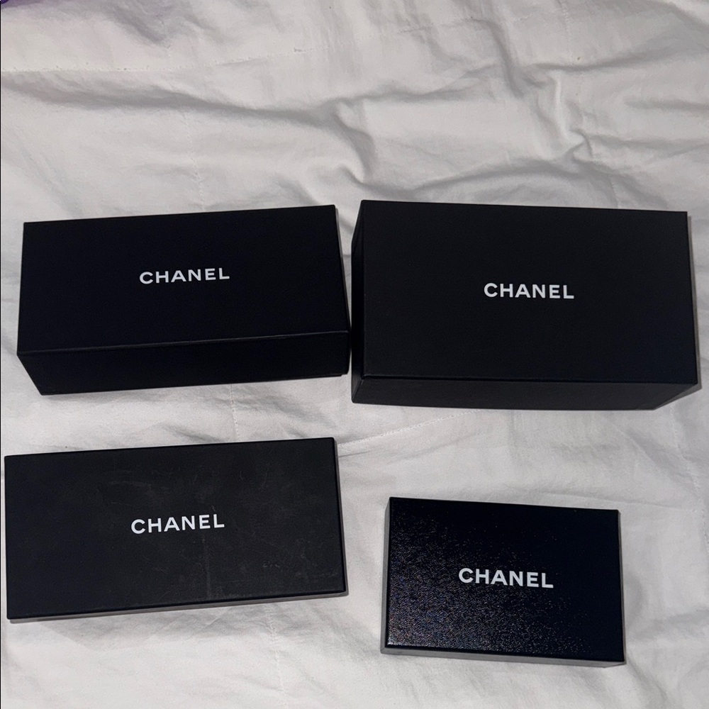 CHANEL Elegant Black Gift Boxes 3